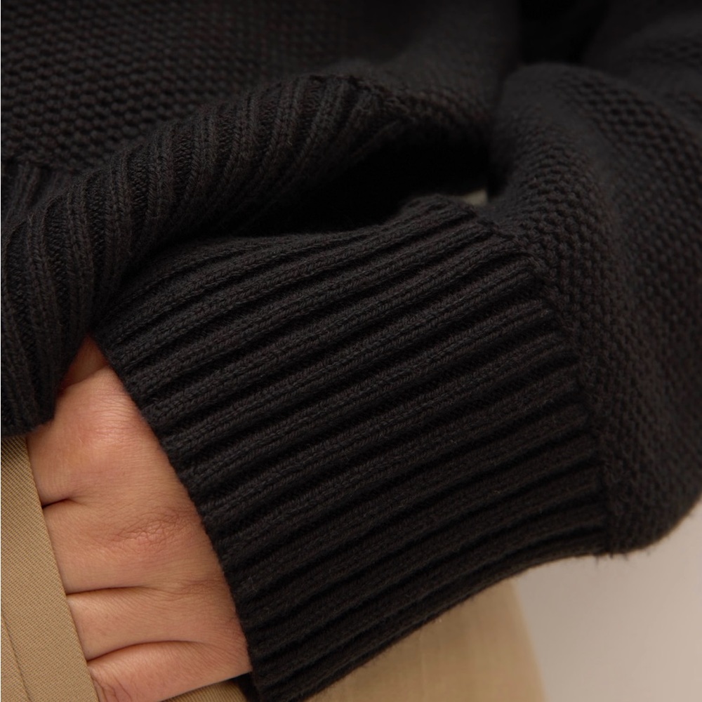 Everlane Oversized Honeycomb Crewneck Black Sweater size small - Picture 5 of 5